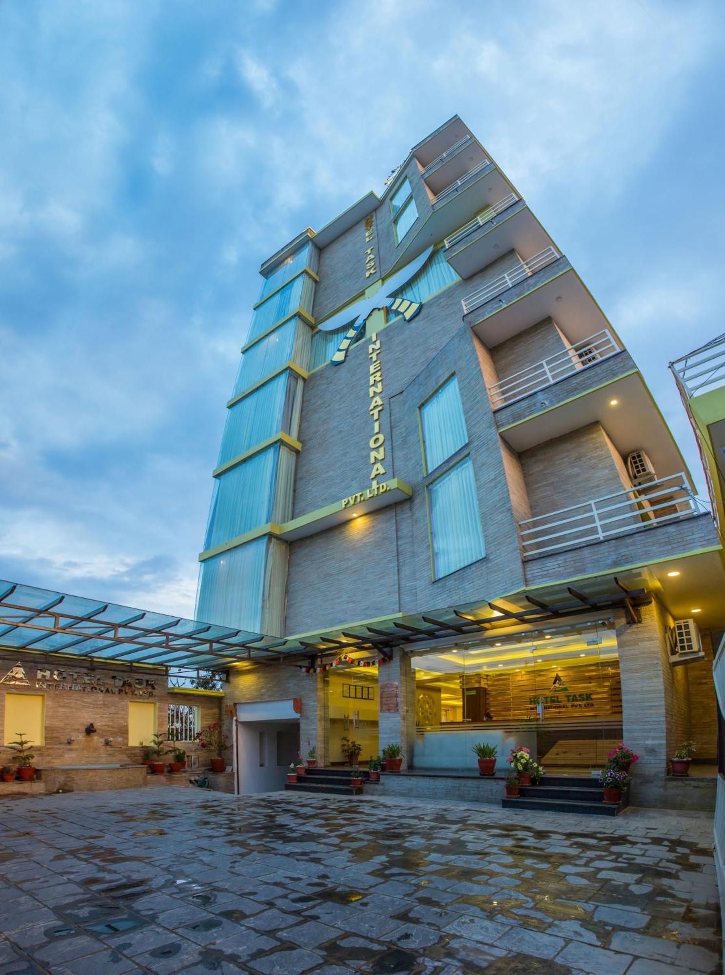 Hotel Task International Покхара Екстер'єр фото