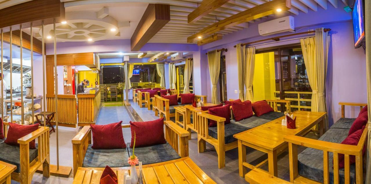 Hotel Task International Покхара Екстер'єр фото